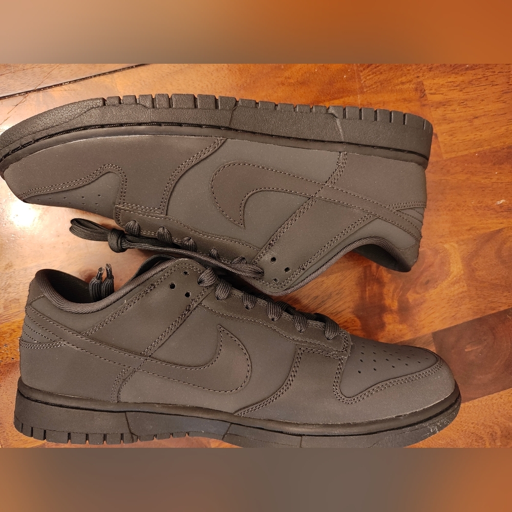 Women's Nike Dunk low Cyber reflective size 10.5W/9M
